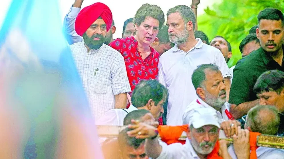 দাবানল হয়ে ছড়াচ্ছে বিক্ষোভ
