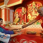 ভক্তি আর তারুণ্যের উচ্ছ্বাসে জমেছে শারদীয় দুর্গোৎসব