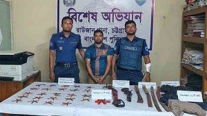 বিএনপি অধ্যুষিত রাউজানে অভিযান: সন্ত্রাসীদের সাথে বন্দুকযুদ্ধে ১২ পুলিশ আহত