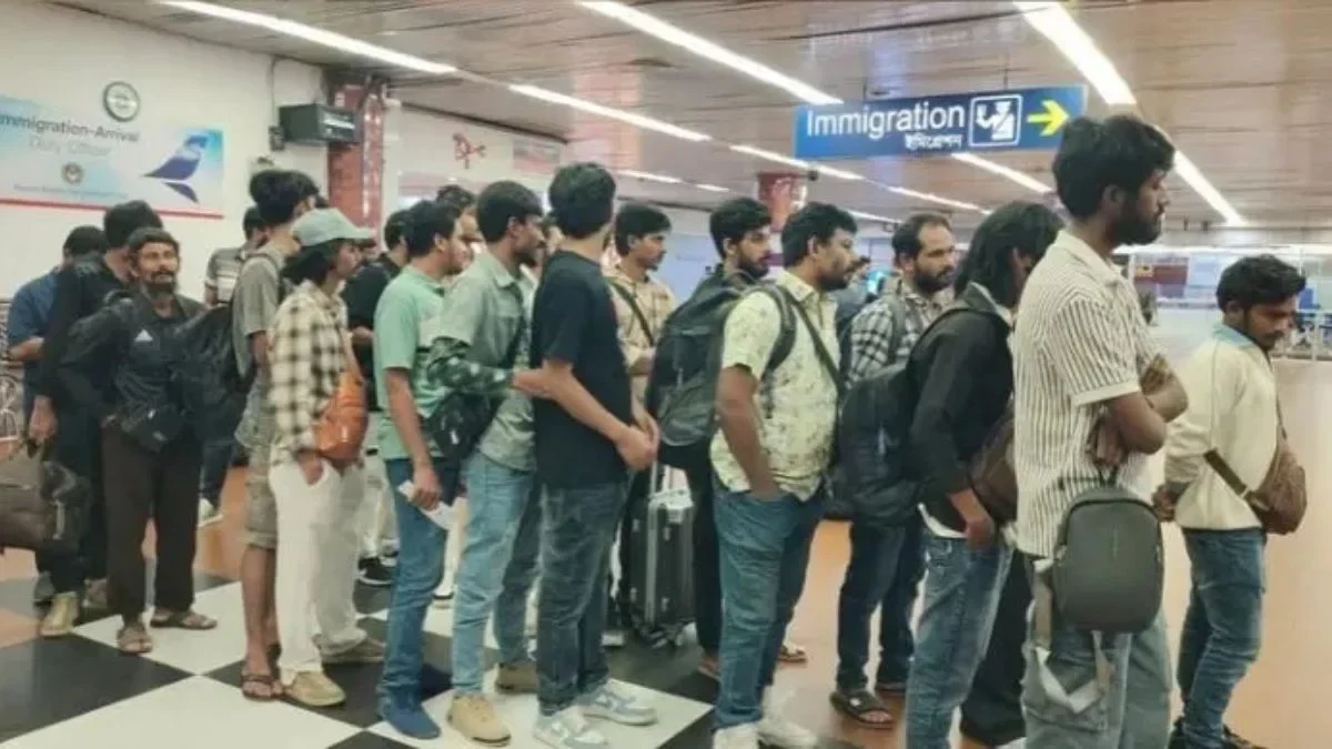 কম্বোডিয়ার বন্দিদশা থেকে মুক্ত ৩০ বাংলাদেশি দেশে