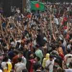৩০ হাজার টাকা ন্যূনতম মজুরির দাবিতে উত্তাল শিল্পাঞ্চল, মিরপুরে সড়ক অবরোধ