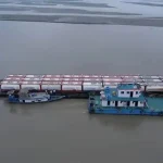 সাত দশক পর ব্রহ্মপুত্র দিয়ে আসাম থেকে বাংলাদেশে মিথানল